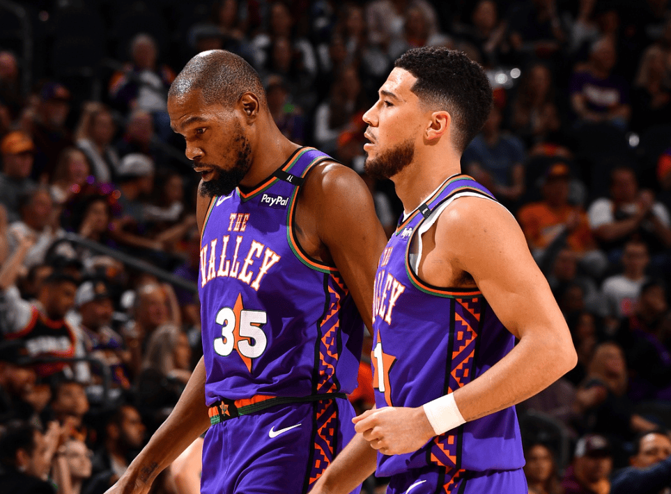 爱游戏包含杜兰特在日本队比赛中重要助攻，大比分获胜引发热议！气势如虹延续的词条