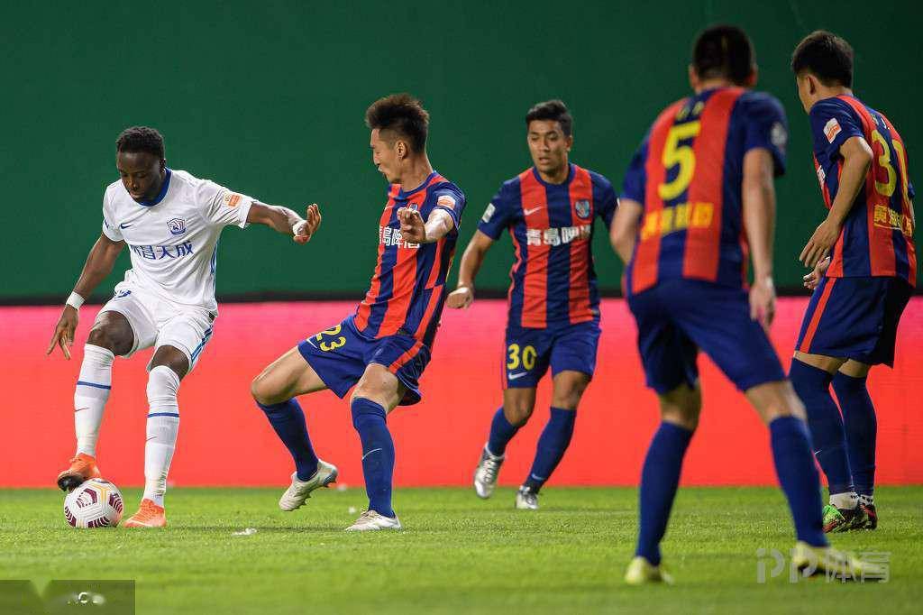 爱游戏关于网球杯赛焦点战：洞庭雄狮队淘汰对手胶东雷豹队，外线火力全开。精神属性拉满的信息